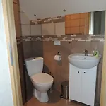 Boomeranghouse