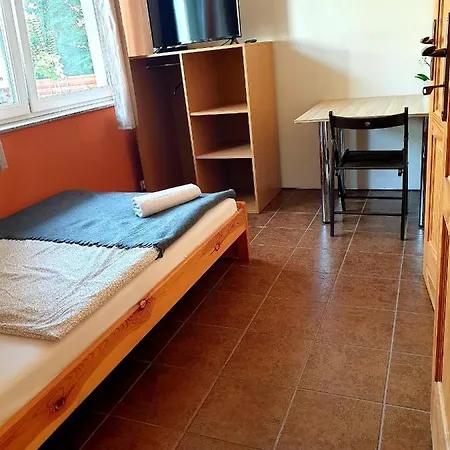 汽车旅馆 布米兰楼旅馆