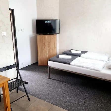 汽车旅馆 布米兰楼旅馆