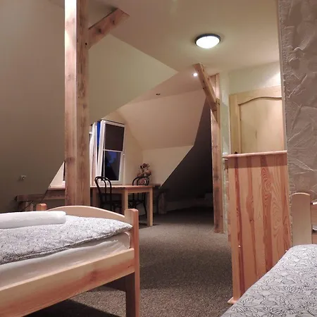 汽车旅馆 布米兰楼旅馆 *